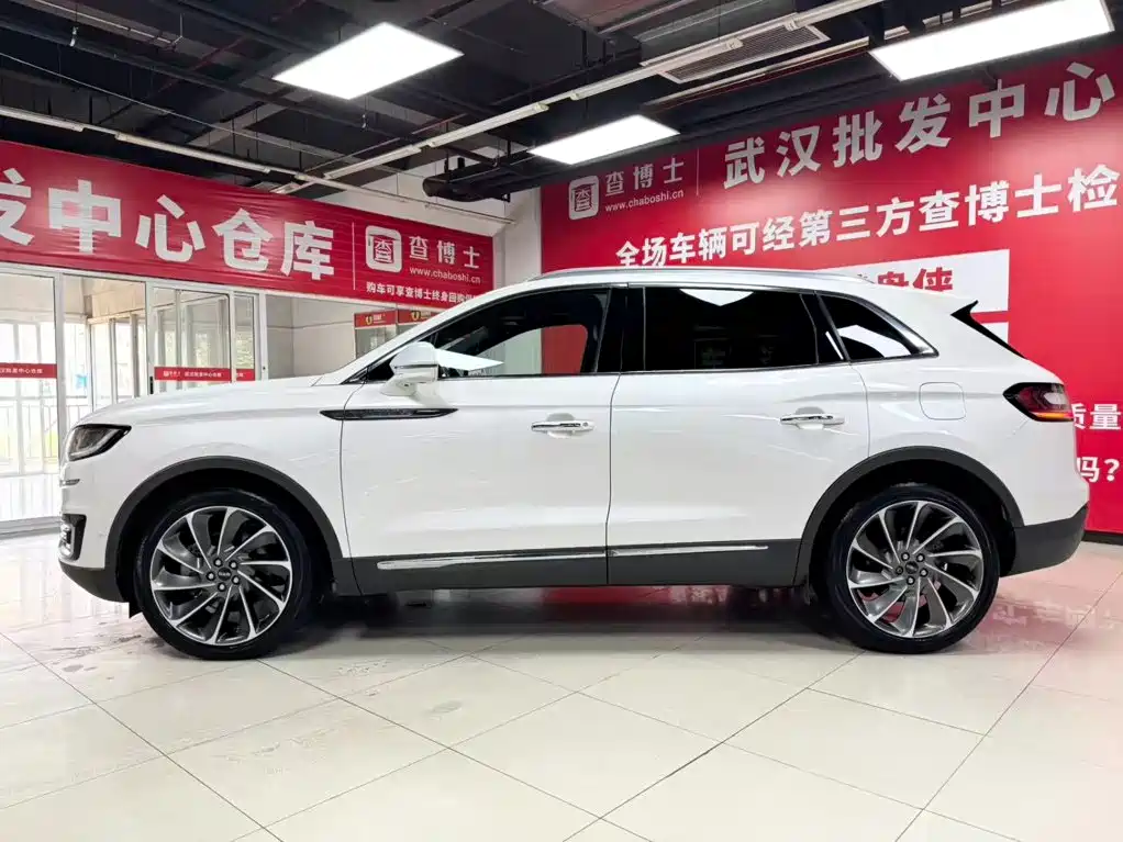 Lincoln Nautilus (Import) 2021 2020 2.7T AWD Platinum