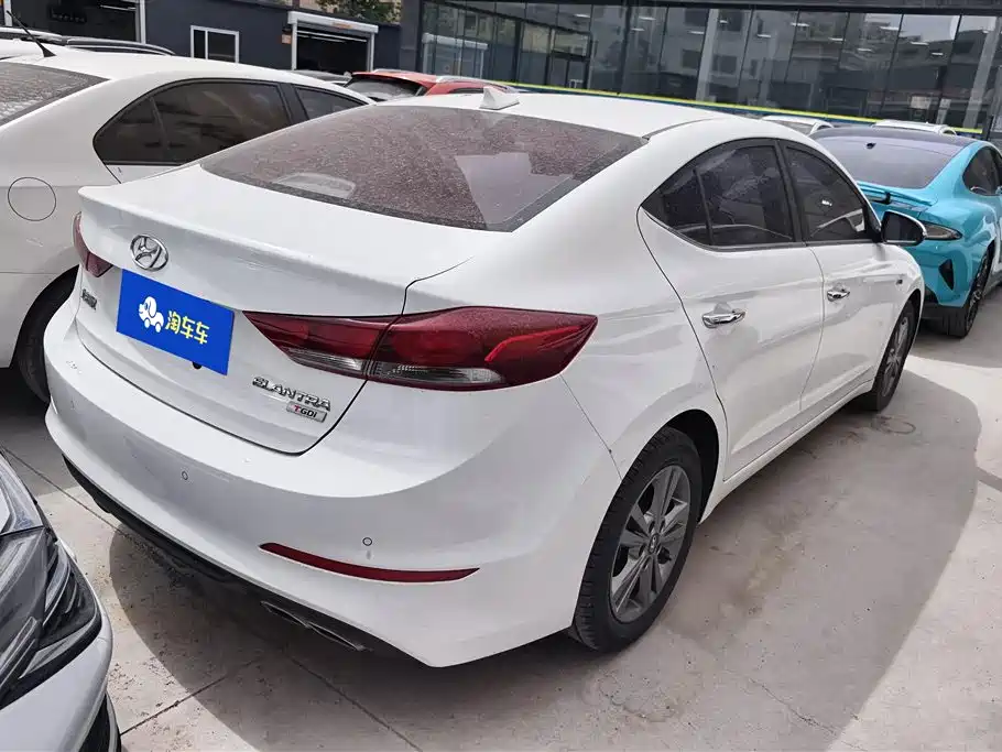 Hyundai Elantra 2016 1.4T DCT Dynamic·Vitality фото 3