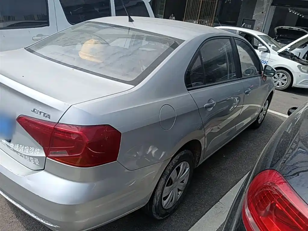 Volkswagen Jetta 2017 1.4L Manual Fashion фото 7
