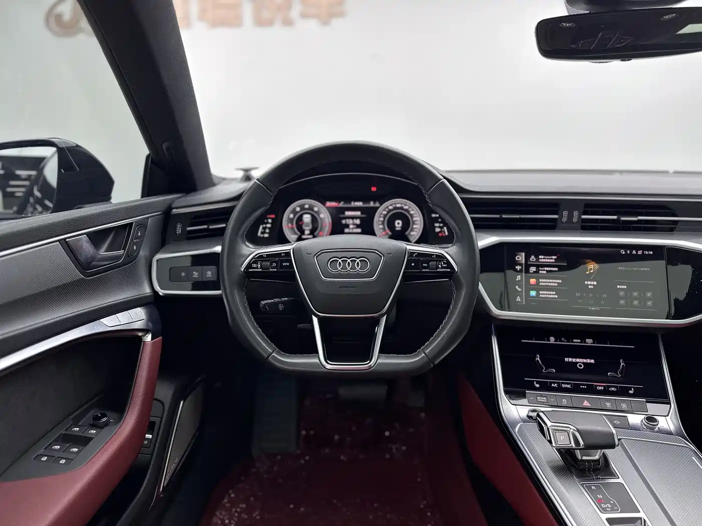Audi A7L 2024 45 TFSI quattro S-line Black Warrior Edition фото 9