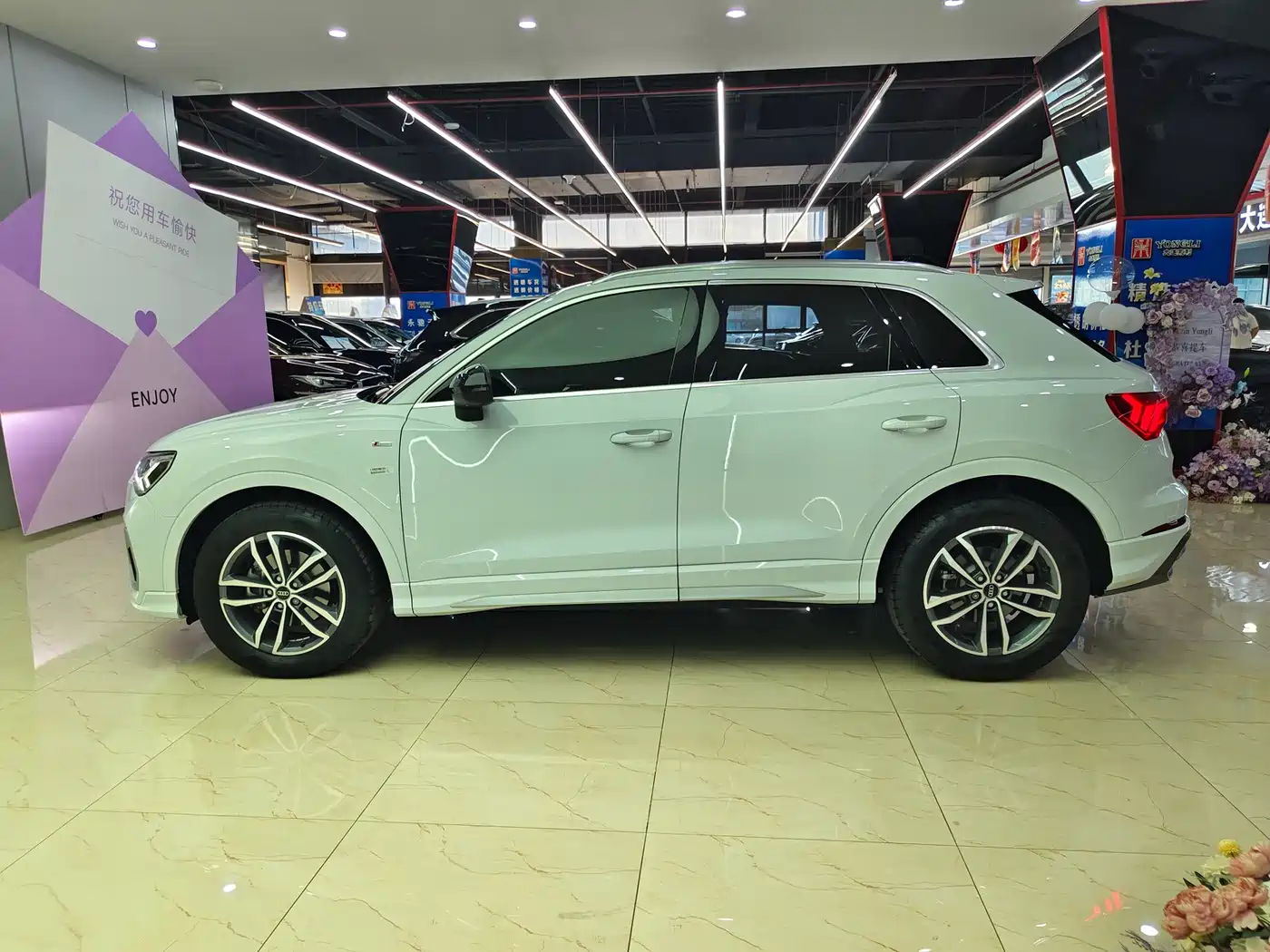 Audi Q3 2023 35 TFSI Progressive Dynamic (1.4T) фото 7