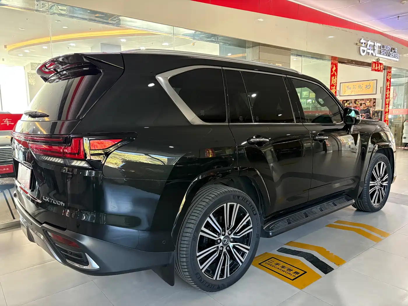 Lexus LX 2025 700h Boundary Edition фото 23