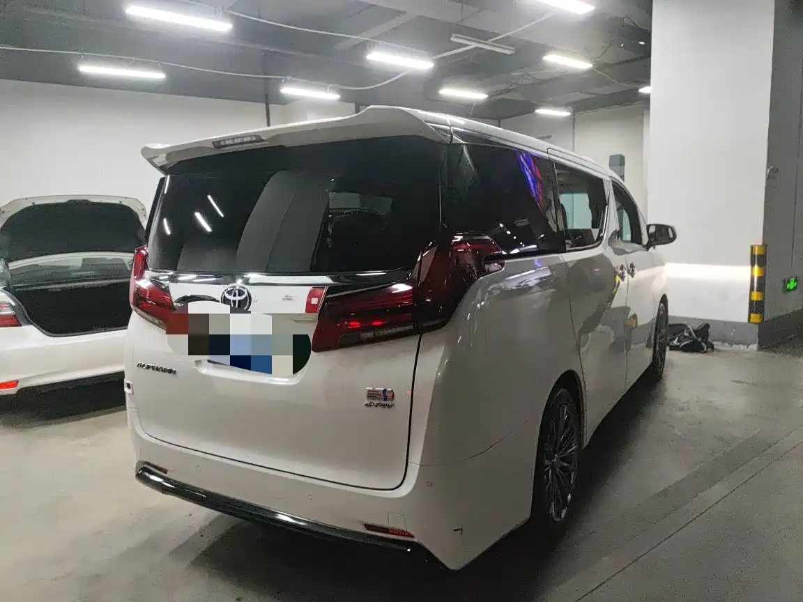 Toyota Alphard 2020 Hybrid 2.5L Luxury Edition фото 12