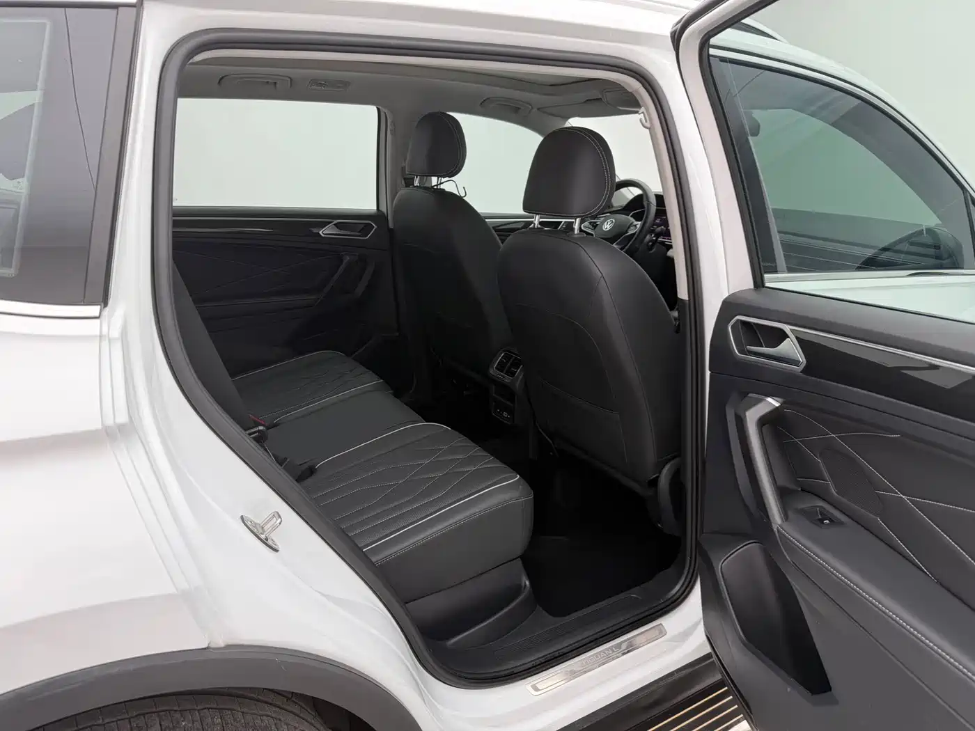 Volkswagen Tiguan L 2023 280TSI 2WD Trend Limited Edition фото 9