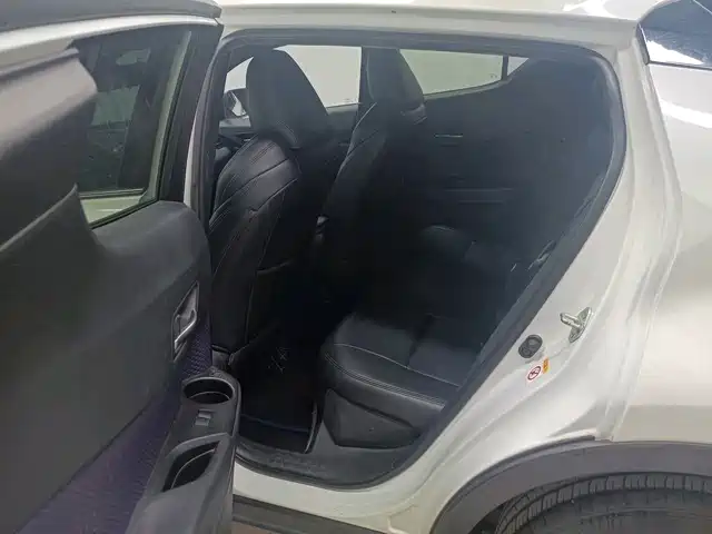 Toyota C-HR 2018 2.0L Leading Edition China VI фото 8