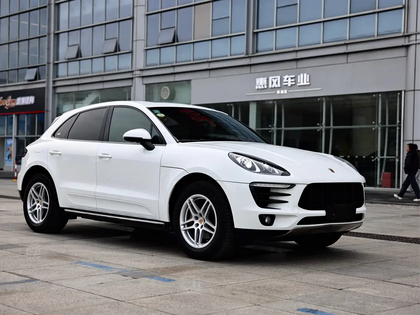 Porsche Macan 2017 Macan 2.0T фото 3