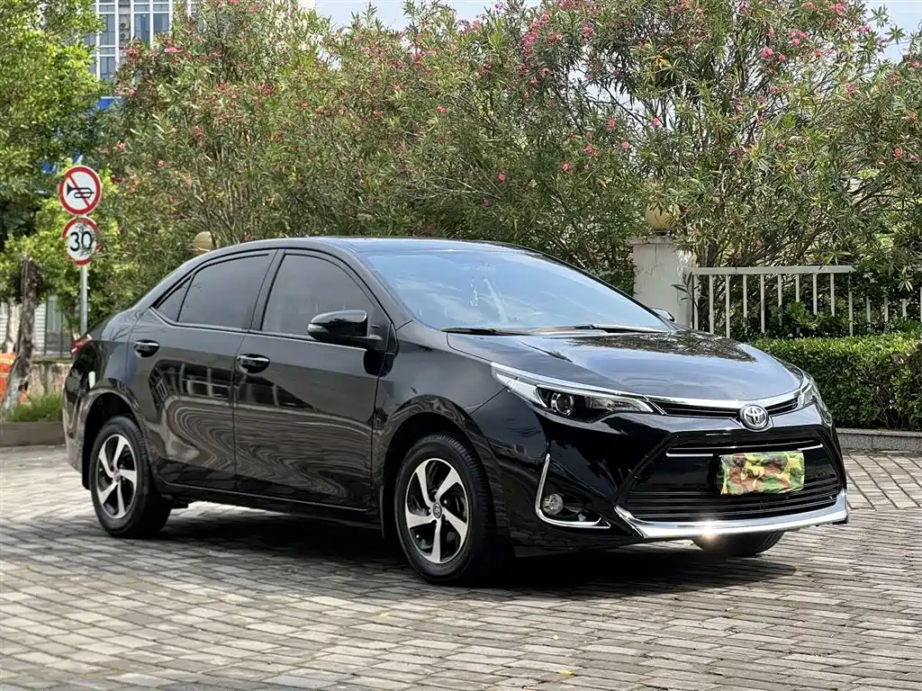 Toyota Levin 2017 Facelift 185T CVT Elite (China V) фото 2