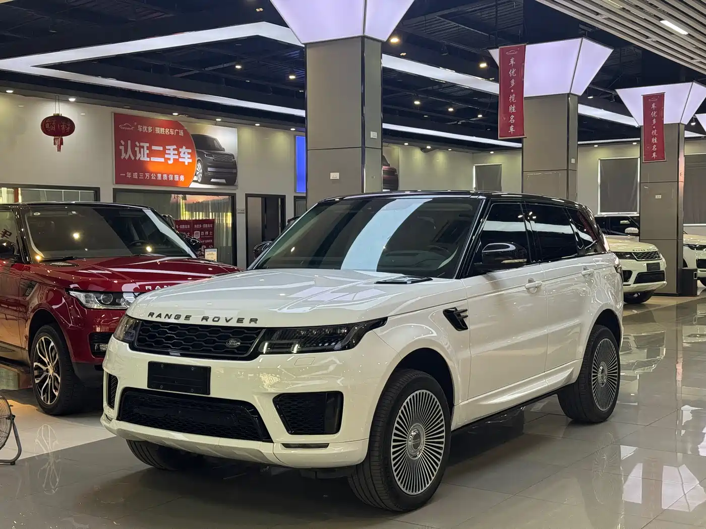 Land Rover Range Rover Sport 2020 3.0 L6 HSE DYNAMIC