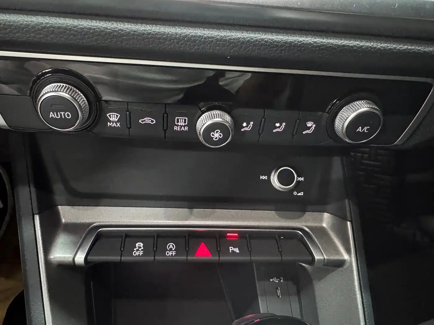 Audi Q3 2022 35 TFSI Progressive Dynamic фото 13
