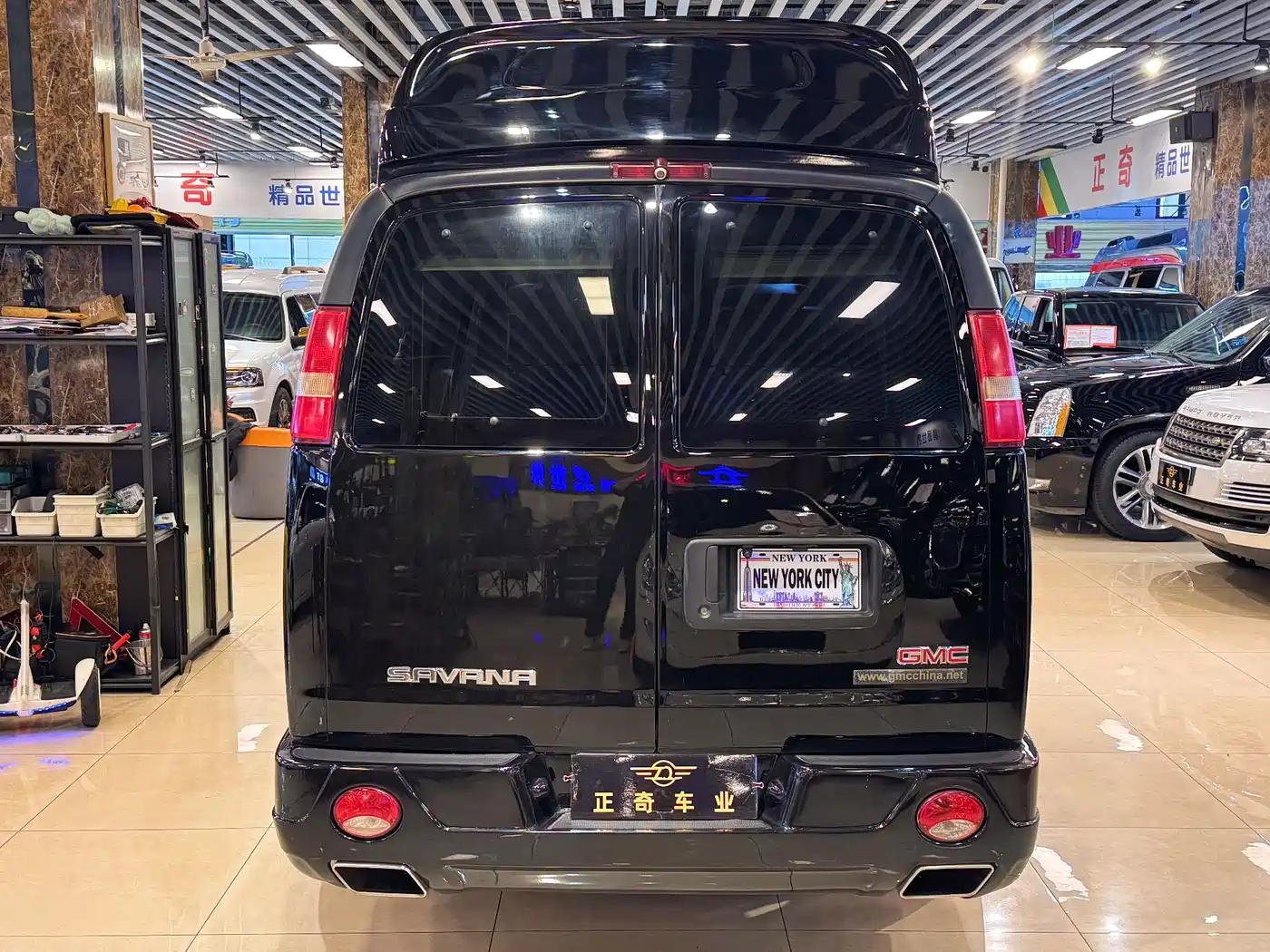 GMC Savana 2013 2011 Model 6.0L Business Star 7-seater