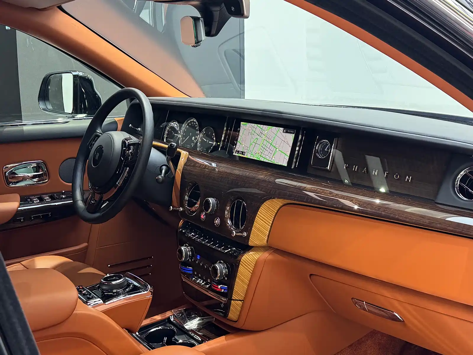 Фото 19 - Rolls-Royce Phantom