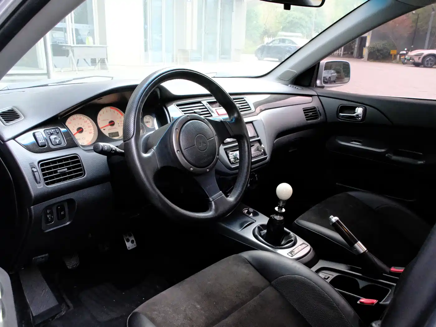 Mitsubishi Lancer 2006 2.0T EVO IX фото 9
