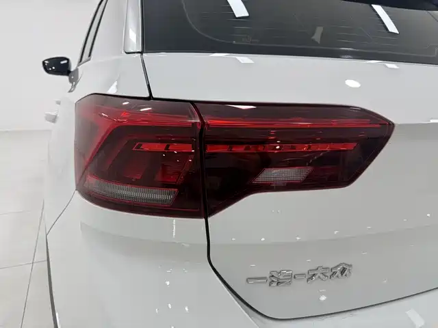 Volkswagen T-ROC 2020 230TSI DSG 2WD Progressive фото 15