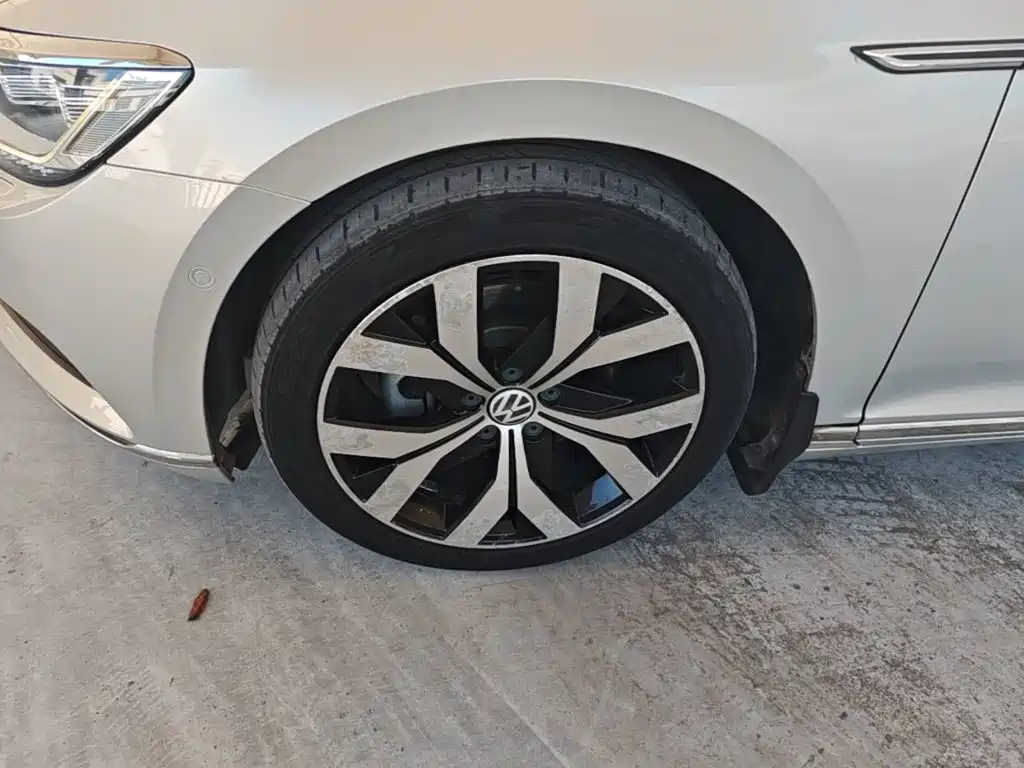 Фото 23 - Volkswagen Magotan