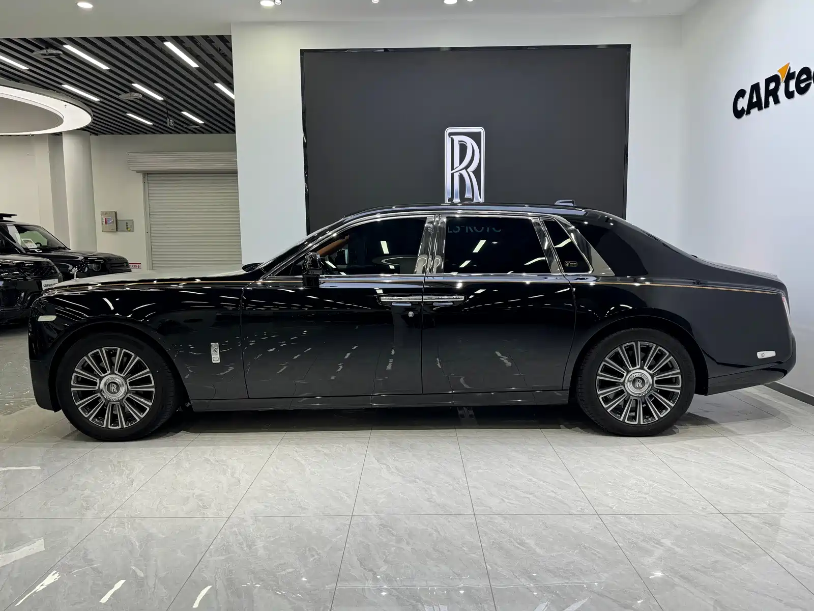 Фото 20 - Rolls-Royce Phantom
