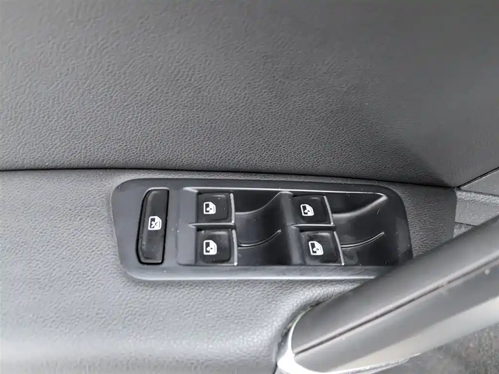 Volkswagen Golf 2018 230TSI Automatic Comfort фото 9