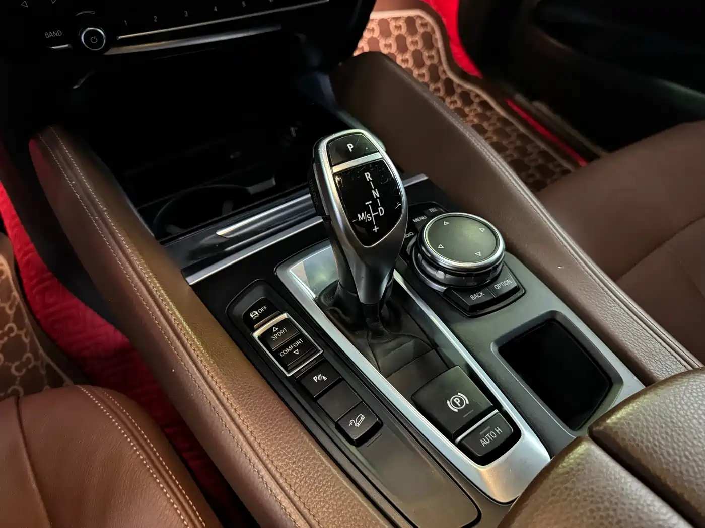 BMW X6 2015 xDrive35i Luxury Model фото 7