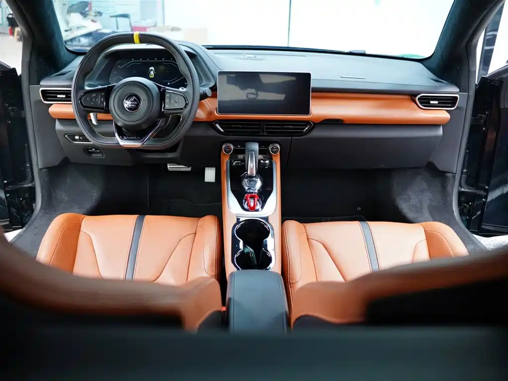 Lotus Cars EMIRA 2021 2.0T DCT First Edition фото 43