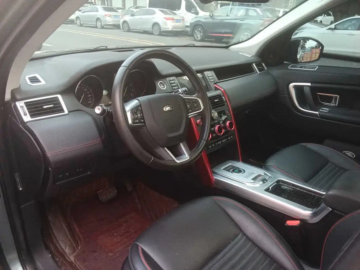 Land Rover Discovery Sport 2019 240PS SE Dynamic Edition China V фото 5