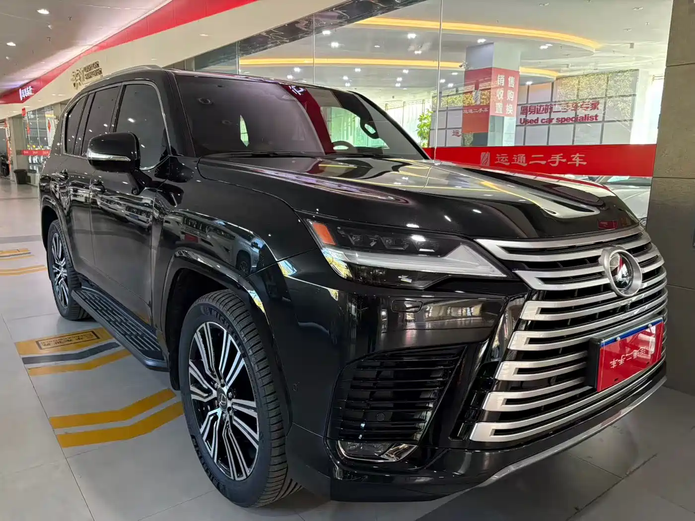 Lexus LX 2025 700h Boundary Edition фото 25