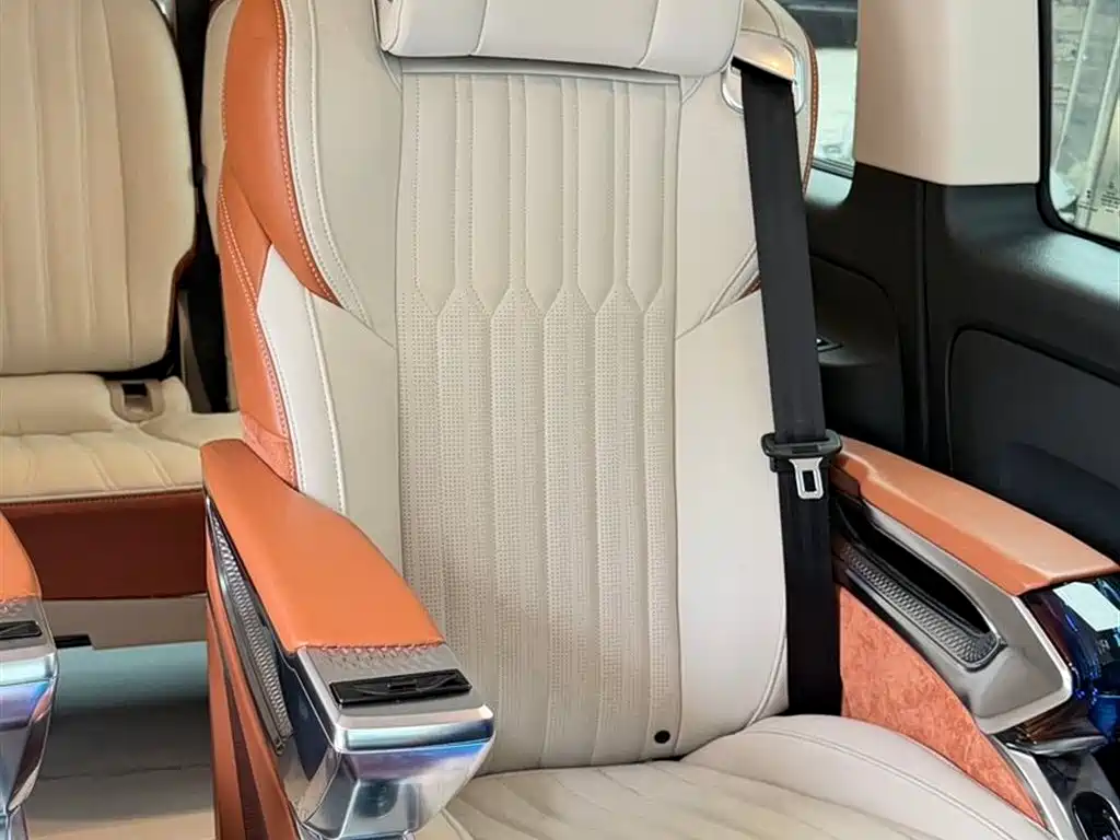Mercedes-Benz Vito 2021 2.0T Elite 9-Seater фото 5