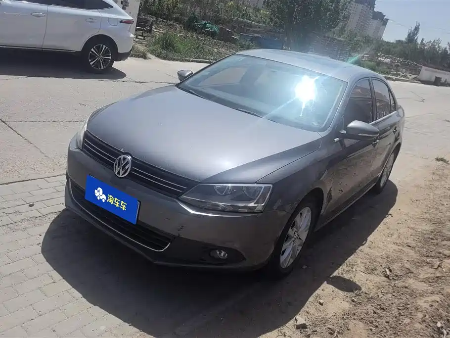 Volkswagen Sagitar 2012 1.6L Automatic Comfort Type