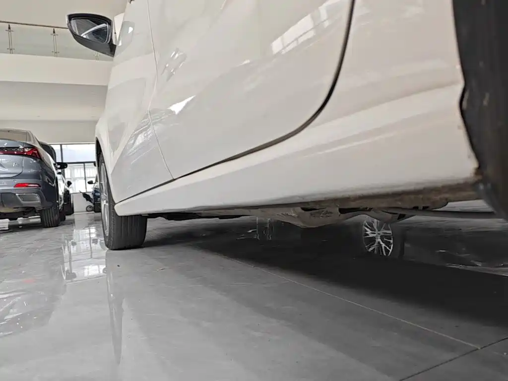 Фото 22 - Volkswagen Polo