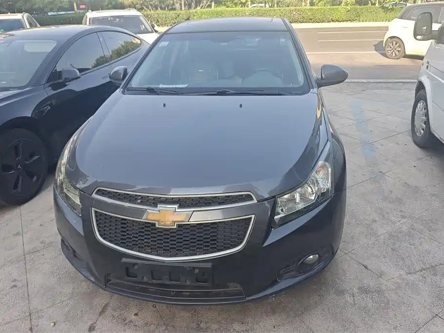 Chevrolet Cruze 2012 1.6L SE MT фото 2