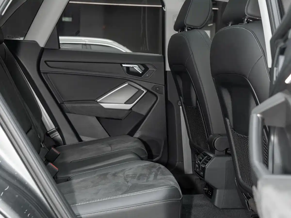 Audi Q3 2022 35 TFSI Fashion Dynamic фото 14
