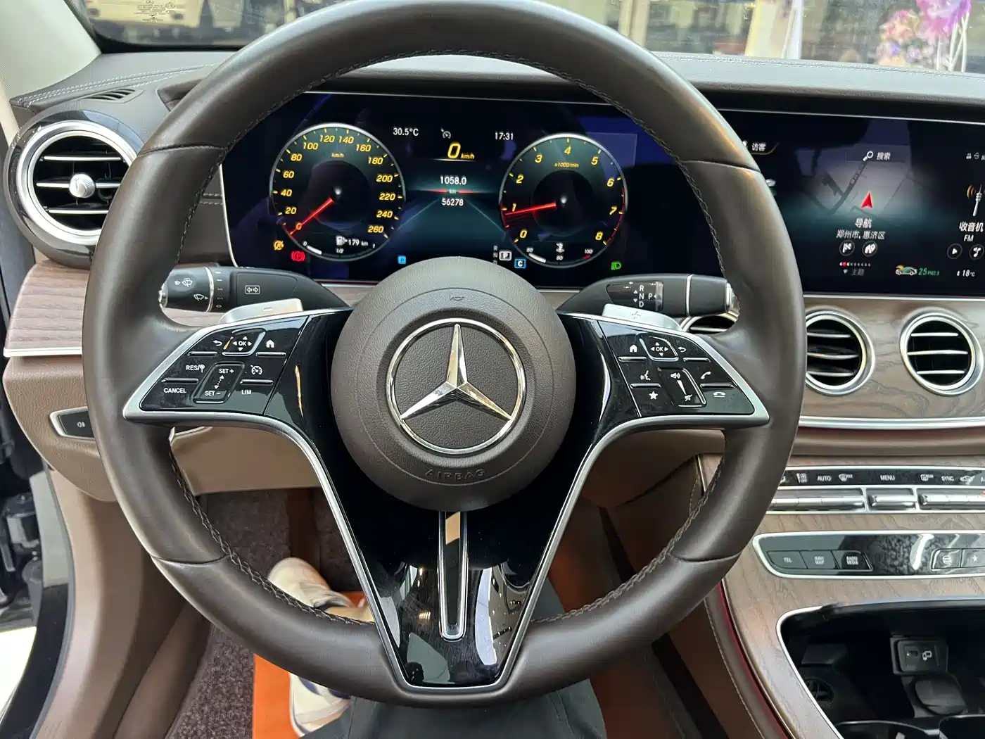 Mercedes-Benz E-Class 2022 Second Facelift E 300 L Luxury фото 21