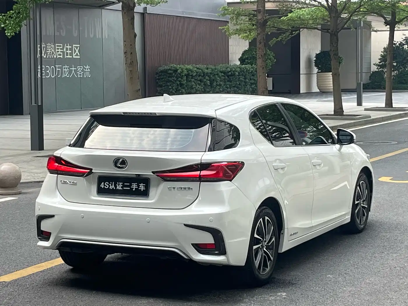 Lexus CT 2017 CT200h Elite Edition Monochrome China V фото 5
