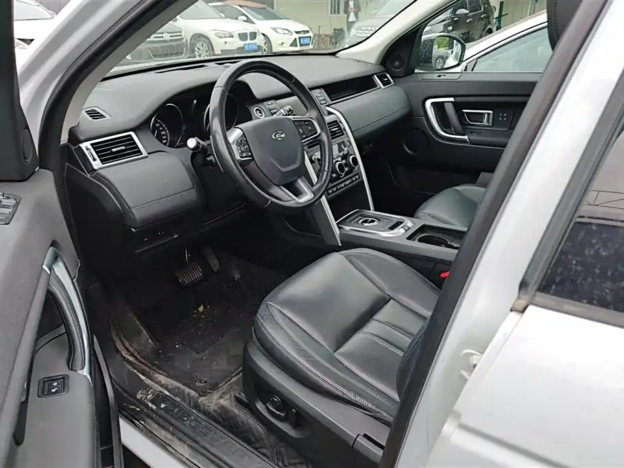 Land Rover Discovery Sport 2017 2.0T HSE фото 9