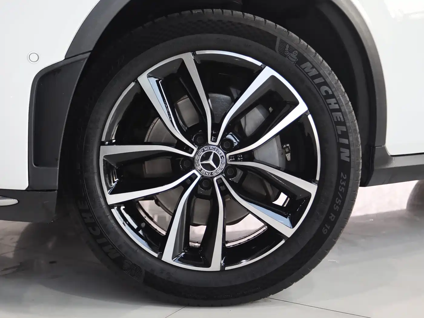 Mercedes-Benz GLC 2021 GLC 260 L 4MATIC Luxury фото 4