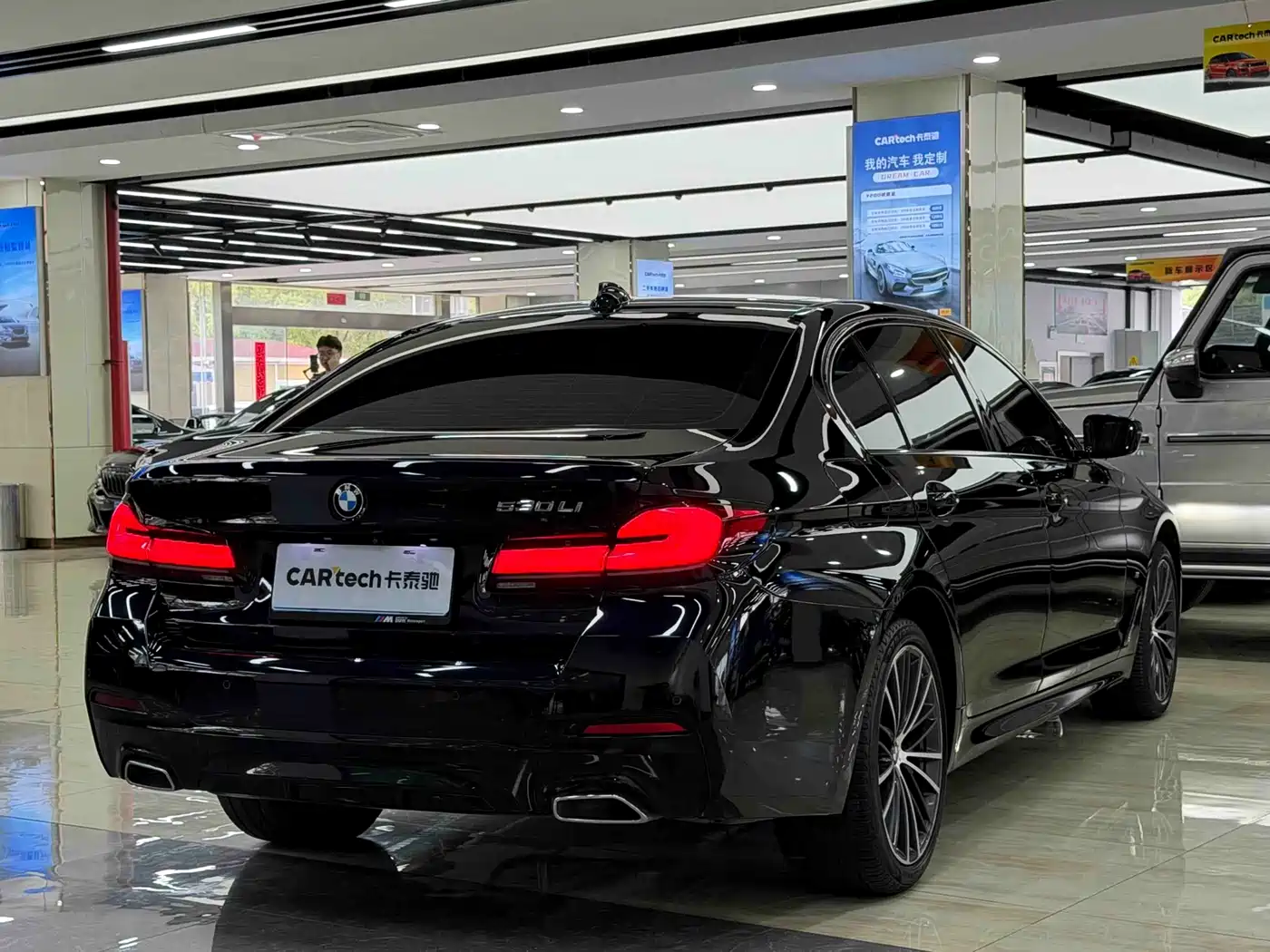 BMW 5 Series 2022 Model Second Facelift 530Li Leading M Sport Package фото 5