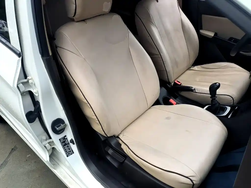 Baojun 310W 2017 2017 1.5L Manual Comfort China V