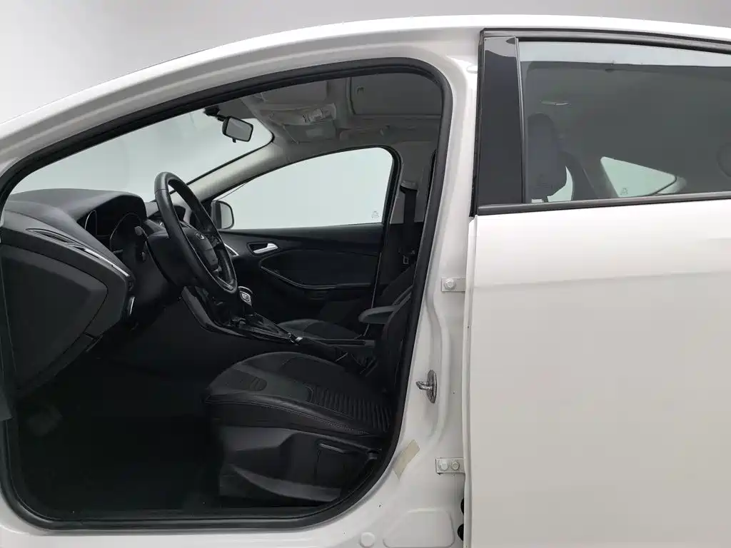 Ford Focus 2015 2015 Hatchback EcoBoost 125 Automatic Premium Trend