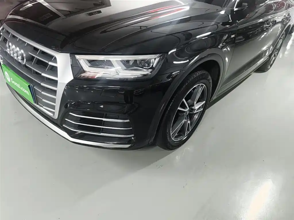Audi Q5L 2020 Facelift 40 TFSI Honor Fashion фото 18