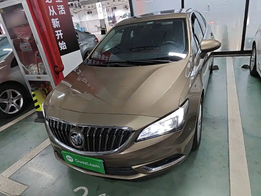 Photo 3 - Buick Verano
