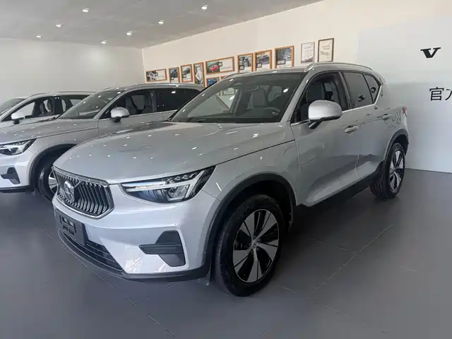 Volvo XC40 B3, Смарт Люкс