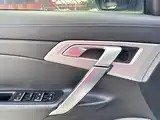 Фото 18 - Geely Atlas