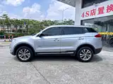 Фото 7 - Geely Atlas