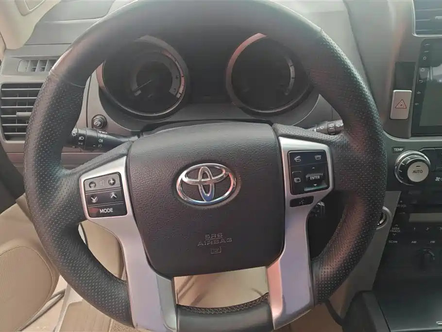 Toyota Prado 2010 4.0L Automatic TX фото 15