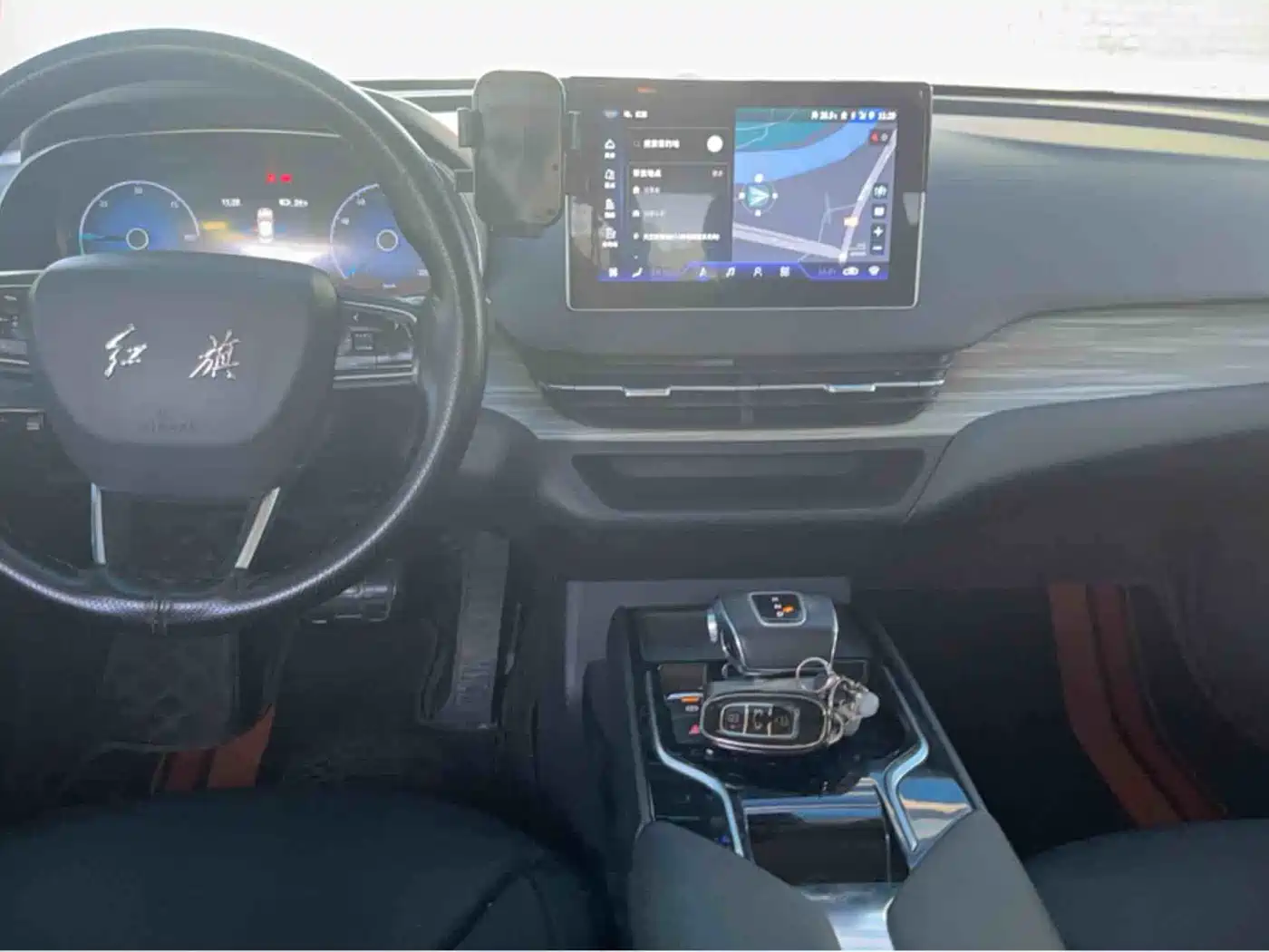 Hongqi E-QM5 2023 620km PLUS фото 4