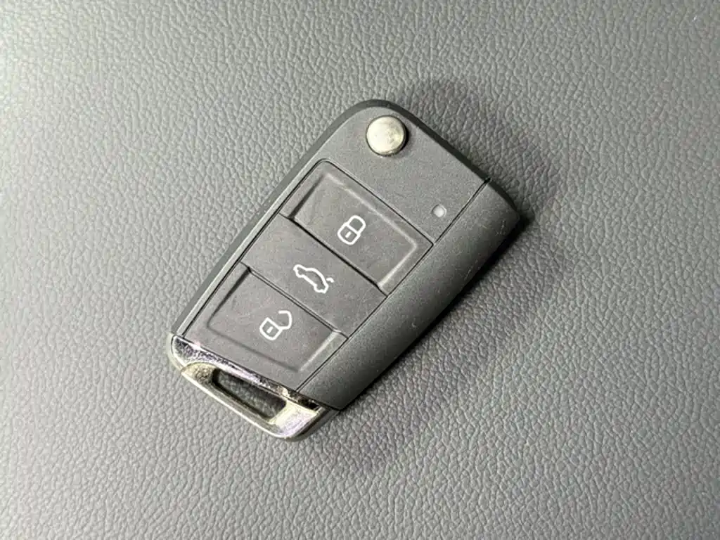 Фото 17 - Volkswagen Passat
