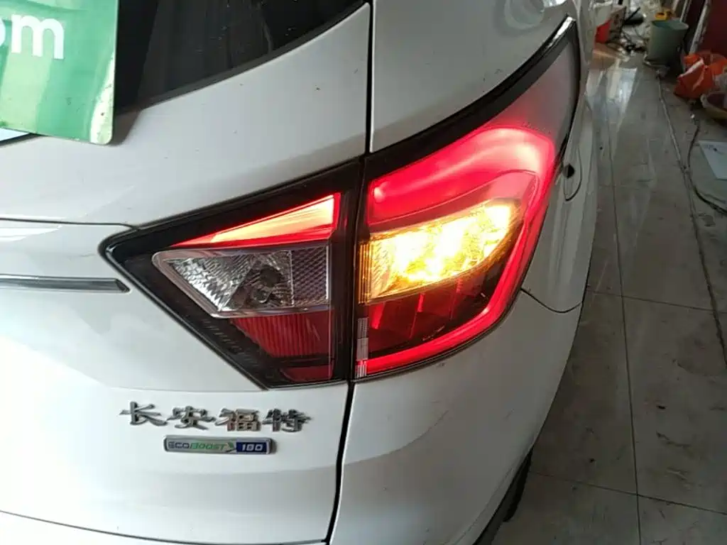 Ford Kuga 2021 2019 EcoBoost 180 2WD Platinum Wing Edition China VI
