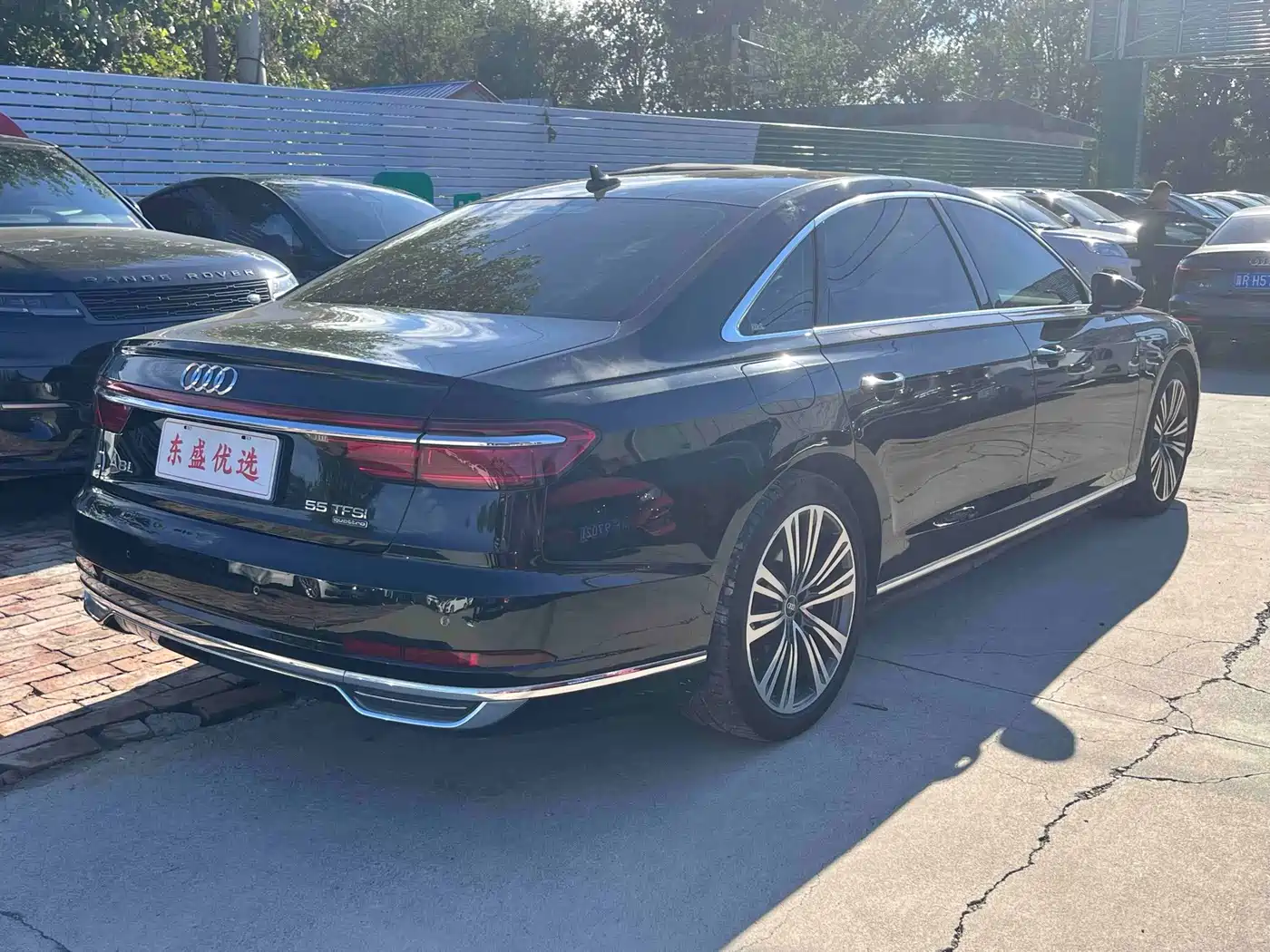 Фото 6 - Audi A8