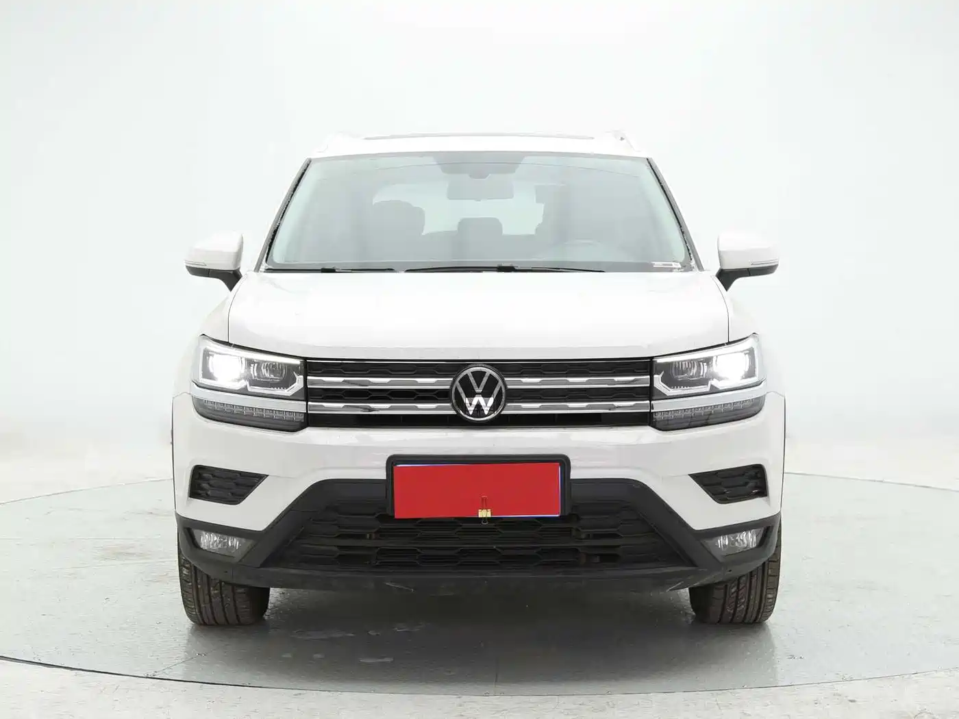 Volkswagen Tharu 2021 280TSI 2WD Luxury Plus фото 3