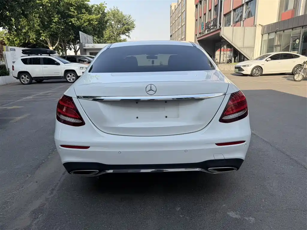 Mercedes-Benz E-Class 2018 E 200 L Sport фото 9