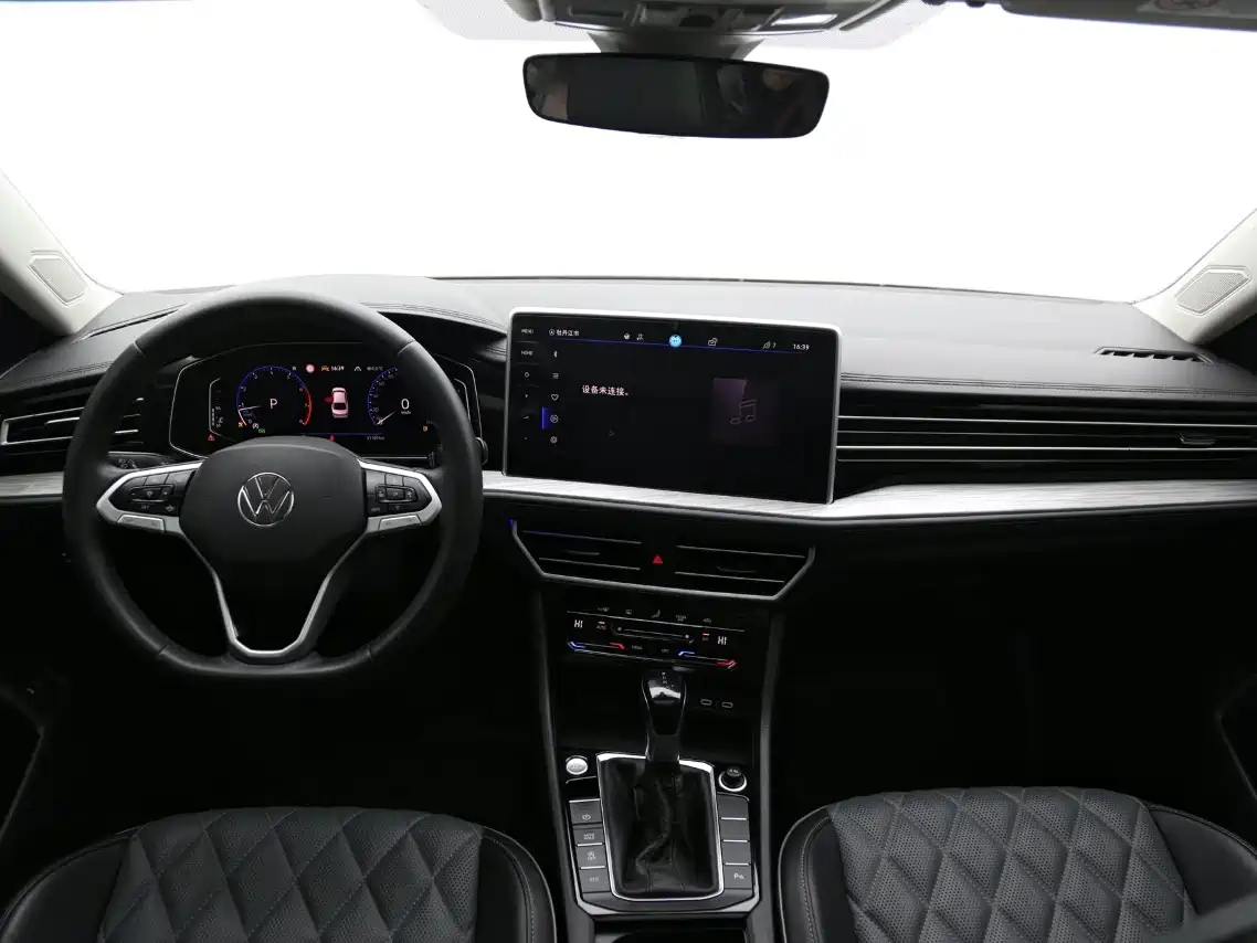 Volkswagen Sagitar 2023 Model Year 280TSI DSG Surpass Edition фото 10