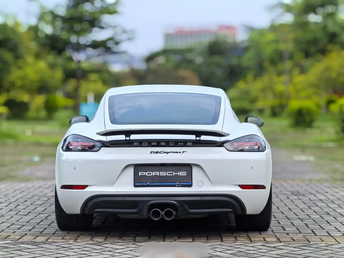 Porsche 718 2019 Cayman T 2.0T фото 2